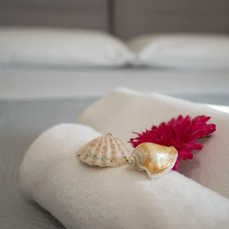 La Dolce Vita Rooms-2